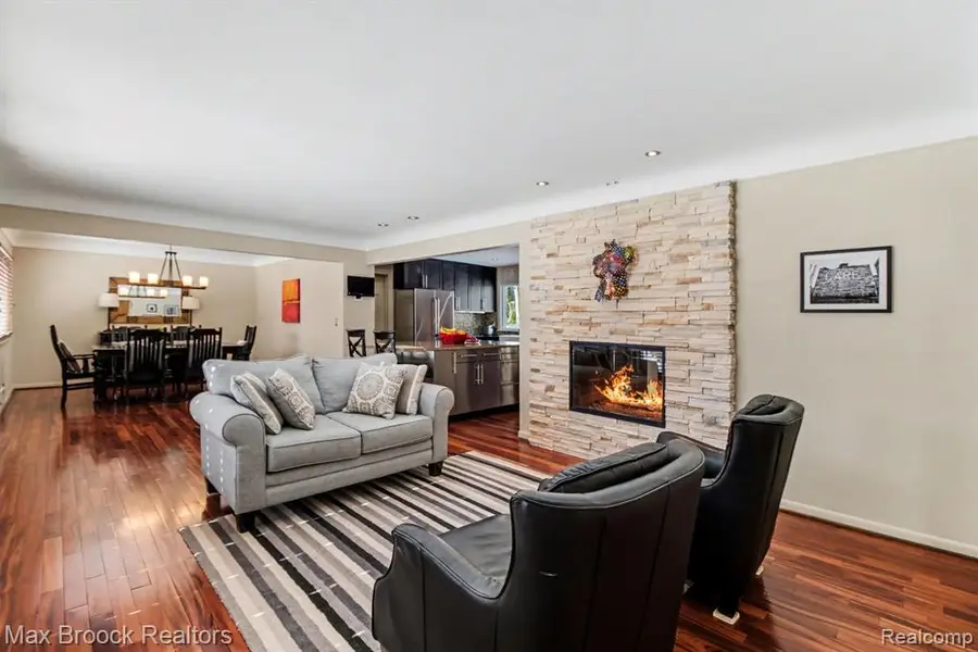 22724 King Richard, Beverly Hills, MI 48025 - #2