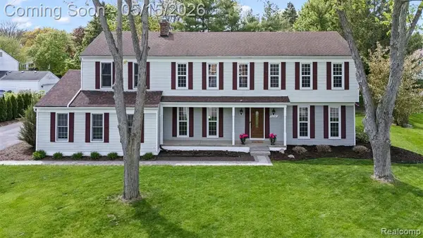 4238 Apple Valley, West Bloomfield, MI 48323