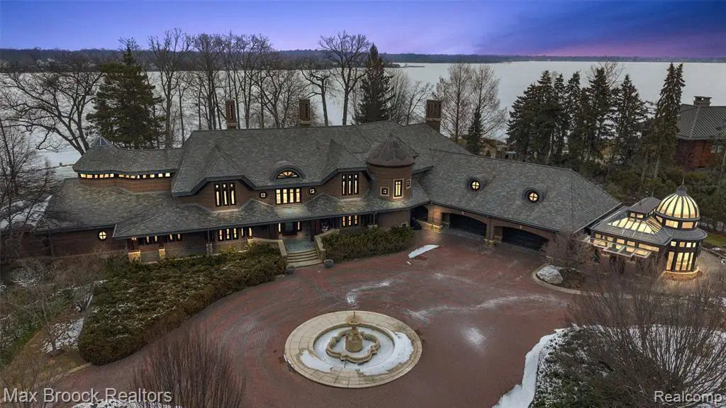 4740 Dow Ridge, Orchard Lake Village, MI 48324 - #1