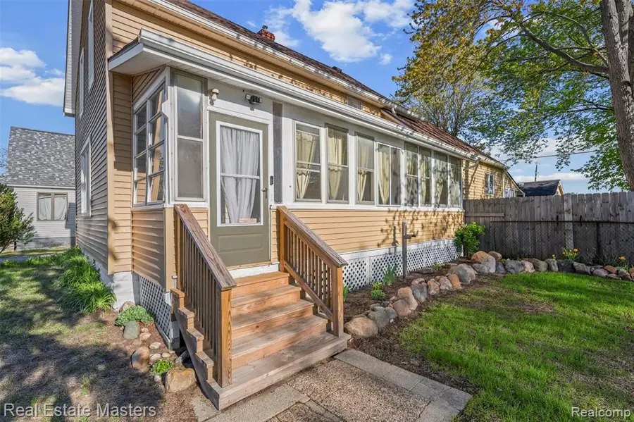 1303 Beard, Port Huron, MI 48060 - #3