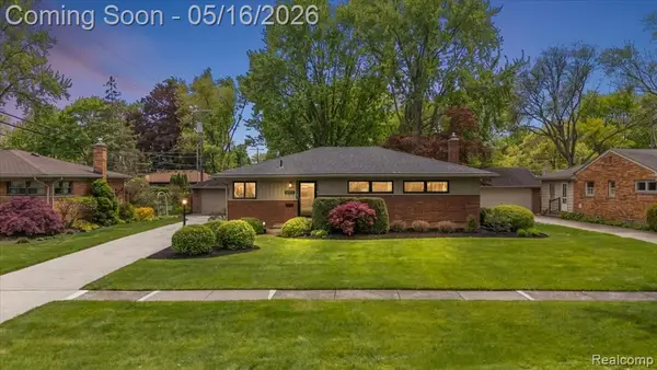 16933 Lauderdale, Beverly Hills, MI 48025