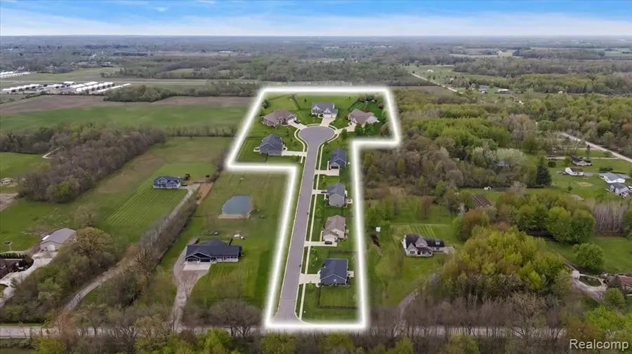 00 28 Mile, Ray, MI 48096 - #3
