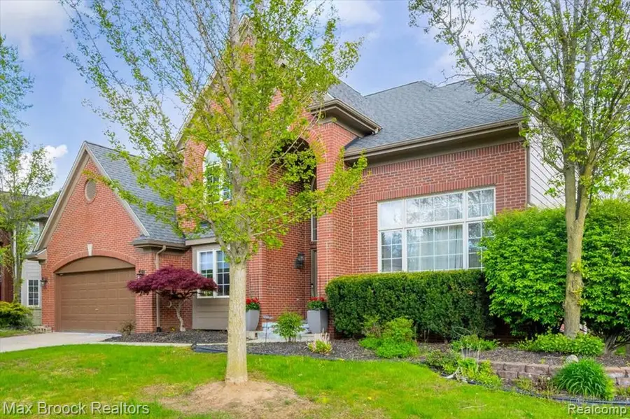 31102 Bancroft, Novi, MI 48377 - #3