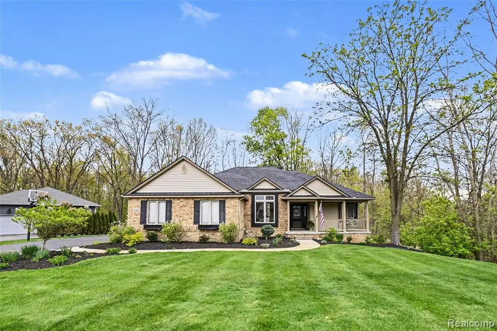 1263 Victoria, Fenton, MI 48430 - #1