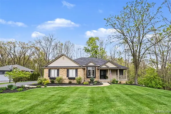 1263 Victoria, Fenton, MI 48430