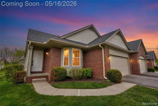 6397 Club #33, Grand Blanc, MI 48439
