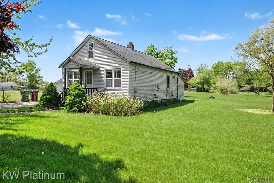 47611 Burton, Shelby, MI 48317 - #3