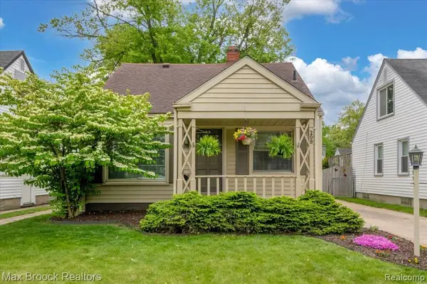 208 Girard, Royal Oak, MI 48073