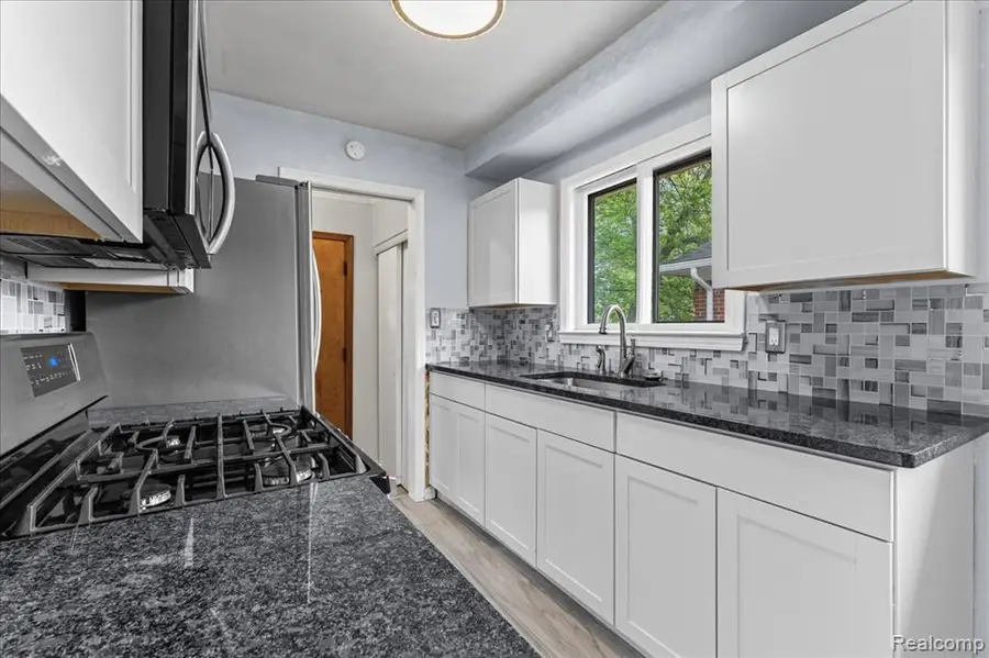 8435 Nightingale, Dearborn Heights, MI 48127 - #3