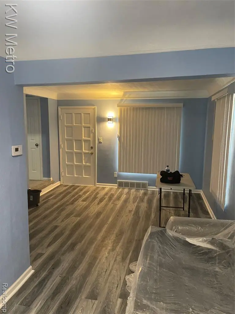 8559-8563 Wyoming, Detroit, MI 48204 - #2