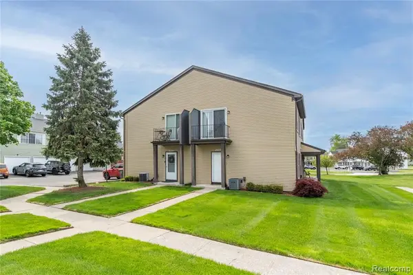42564 Saratoga #31, Canton, MI 48187