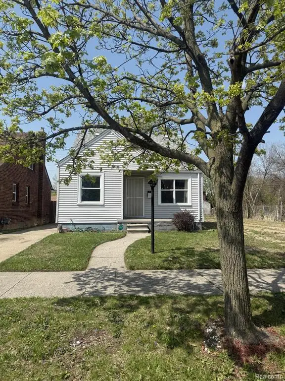 12725 Promenade, Detroit, MI 48213