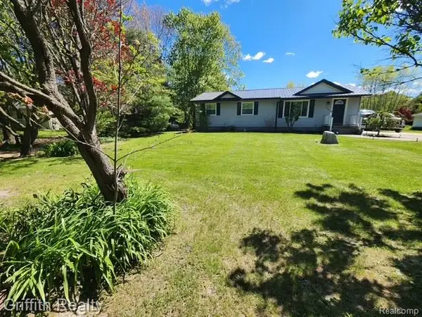 3148 Hogback, Fowlerville, MI 48836