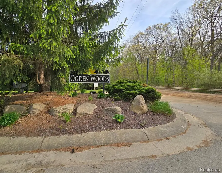 3831 Michael, White Lake, MI 48383 - #2