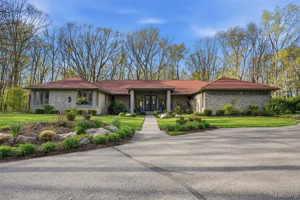2846 Duana, Milford, MI 48380 - #1