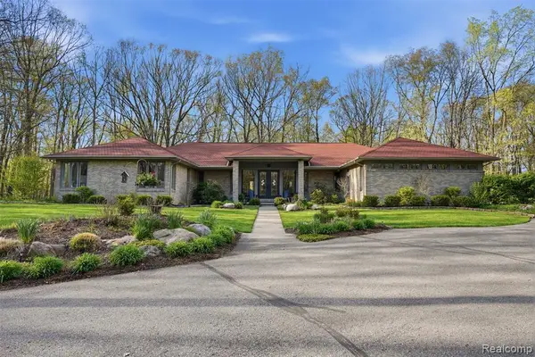 2846 Duana, Milford, MI 48380