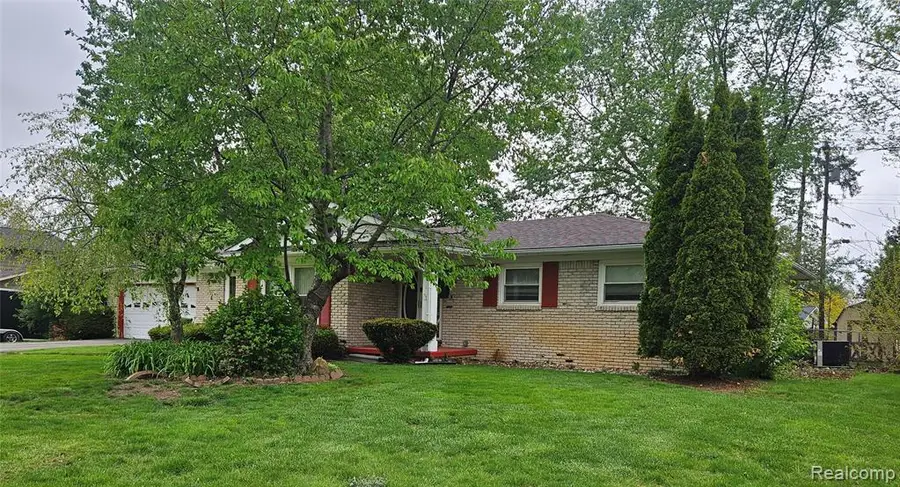 1321 Wagon Wheel, Grand Blanc, MI 48439 - #2