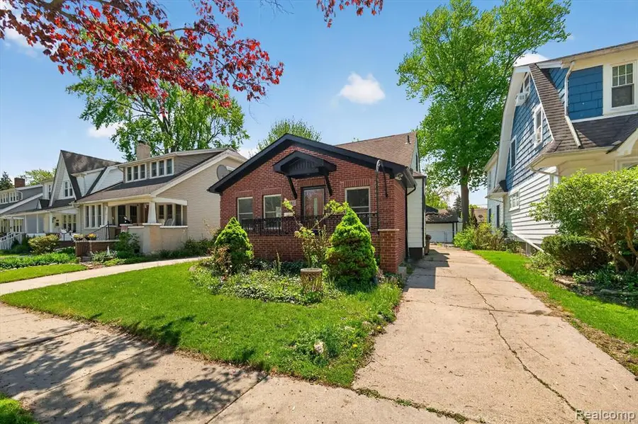 1781 Brys, Grosse Pointe Woods, MI 48236 - #3