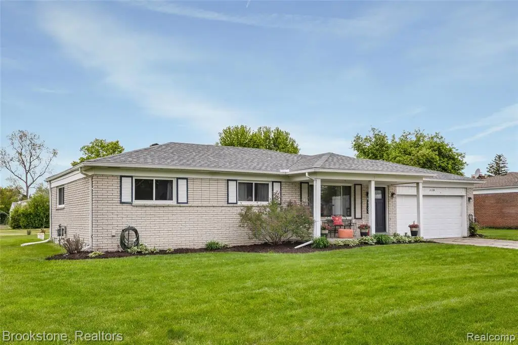 27299 Hystone, Farmington Hills, MI 48334 - #1