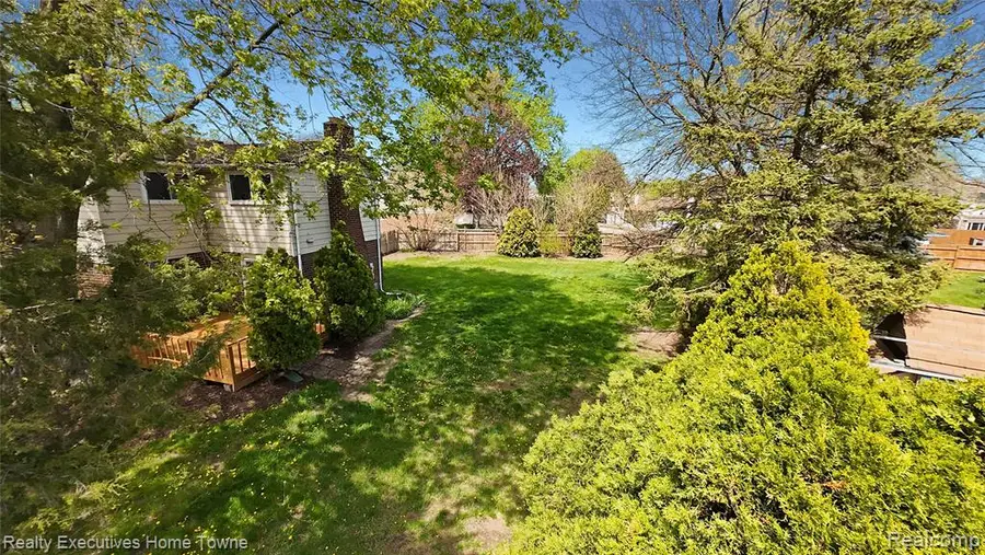 39256 Grennada, Livonia, MI 48154 - #3