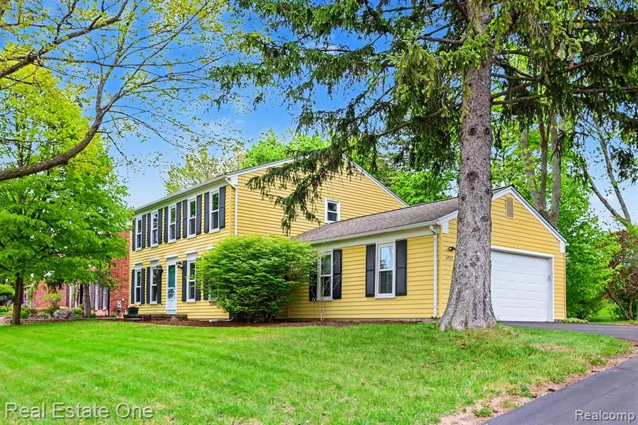 4923 Stamford, West Bloomfield, MI 48323 - #2