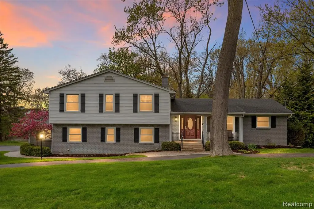 1946 Shore Hill, Bloomfield Hills, MI 48302 - #1