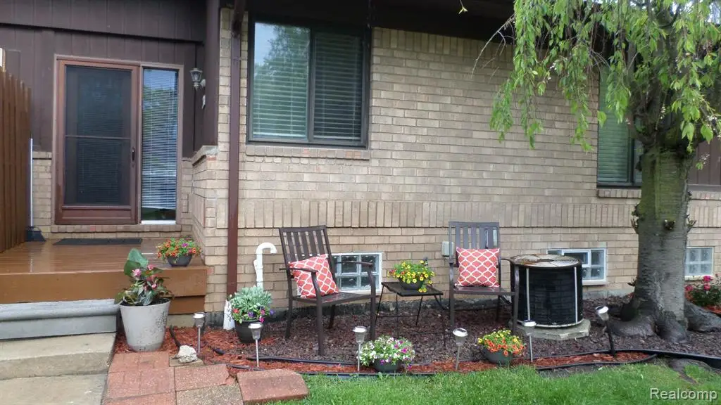 33831 Hooker #6, New Baltimore, MI 48047 - #1