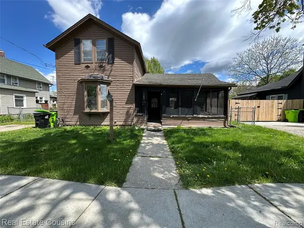 105 S Pine, Fenton, MI 48430
