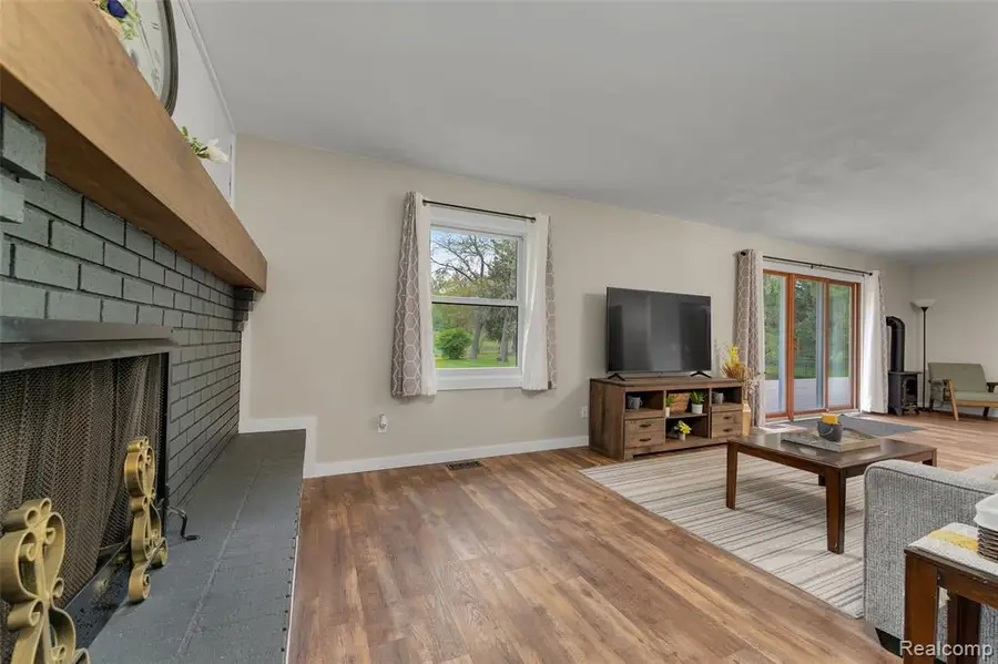 8077 Hunter, Bath, MI 48808 - #2