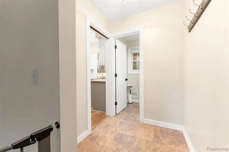 8077 Hunter, Bath, MI 48808 - #3