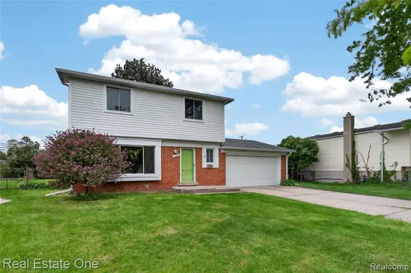 1450 Dreon, Clawson, MI 48017