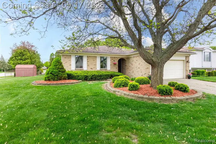 38344 Douglas, Sterling Heights, MI 48310 - #2