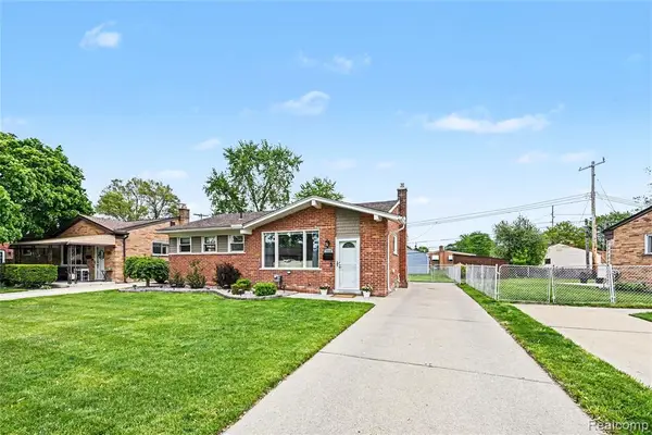 1319 Easley, Westland, MI 48186