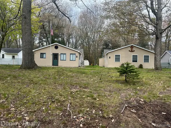 977 Port Austin, Port Austin, MI 48467
