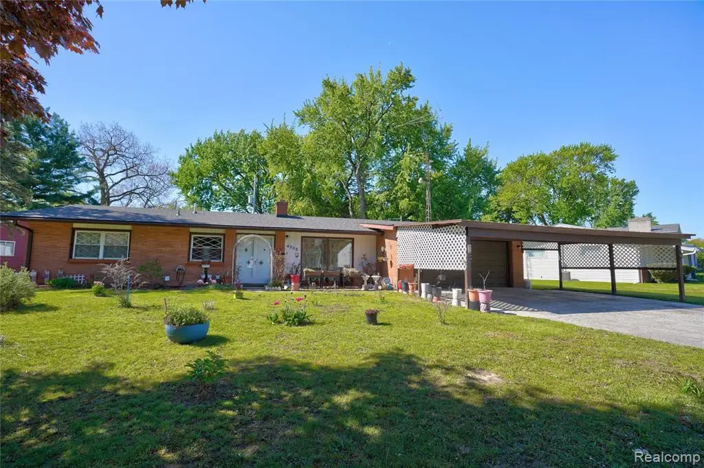 4202 Greenbrook, Flint, MI 48507 - #1