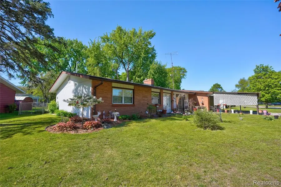 4202 Greenbrook, Flint, MI 48507 - #3