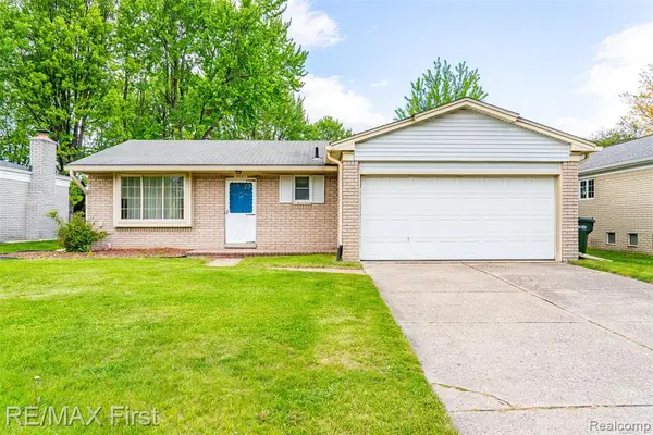 2861 Franklin Park, Sterling Heights, MI 48310