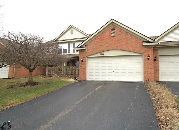 5942 Augusta, Grand Blanc, MI 48439