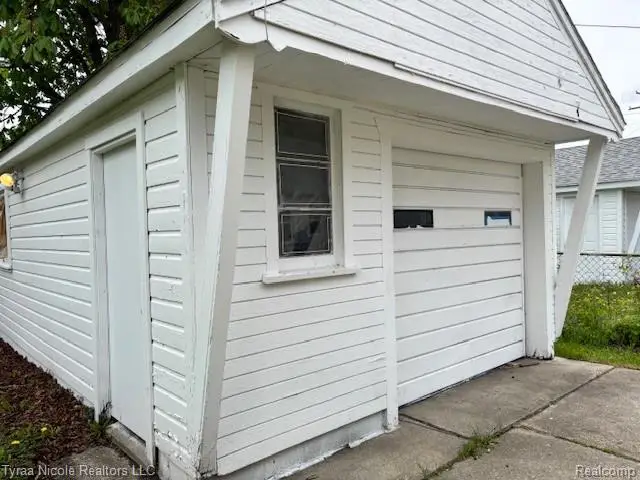 11026 Studebaker, Warren, MI 48089 - #3