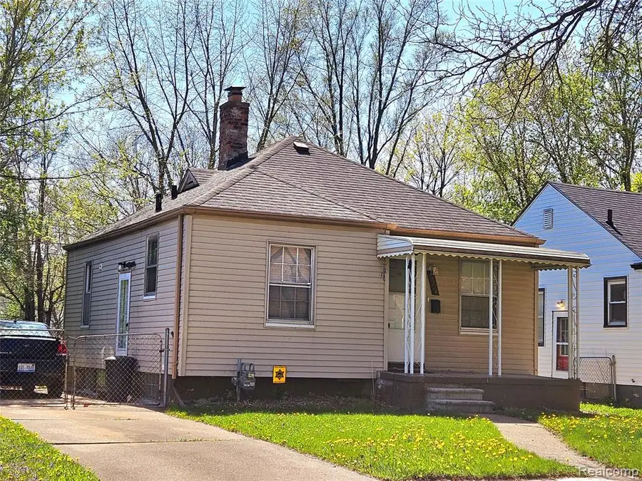 19724 Elkhart, Harper Woods, MI 48225 - #3