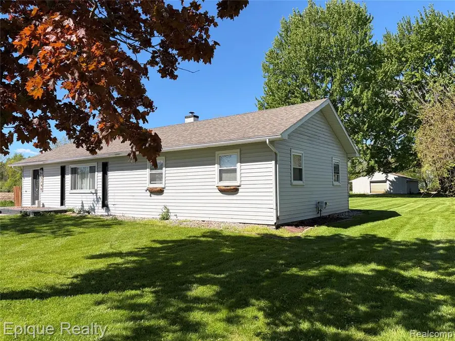 5140 Youngstown, Saginaw, MI 48601 - #3