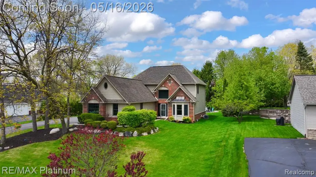 5043 Oak Bluff, Howell, MI 48843 - #1