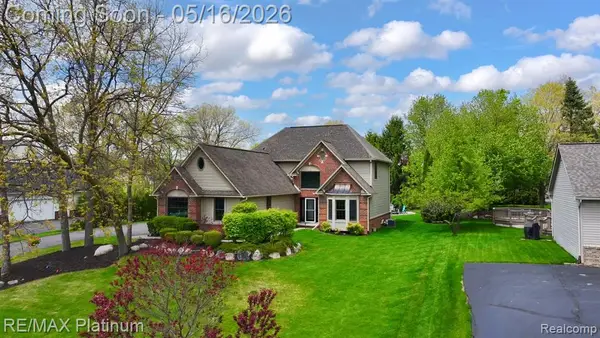 5043 Oak Bluff, Howell, MI 48843