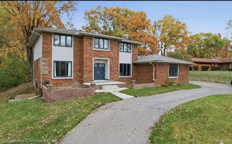 23460 Coventry Woods, Southfield, MI 48034 - #3