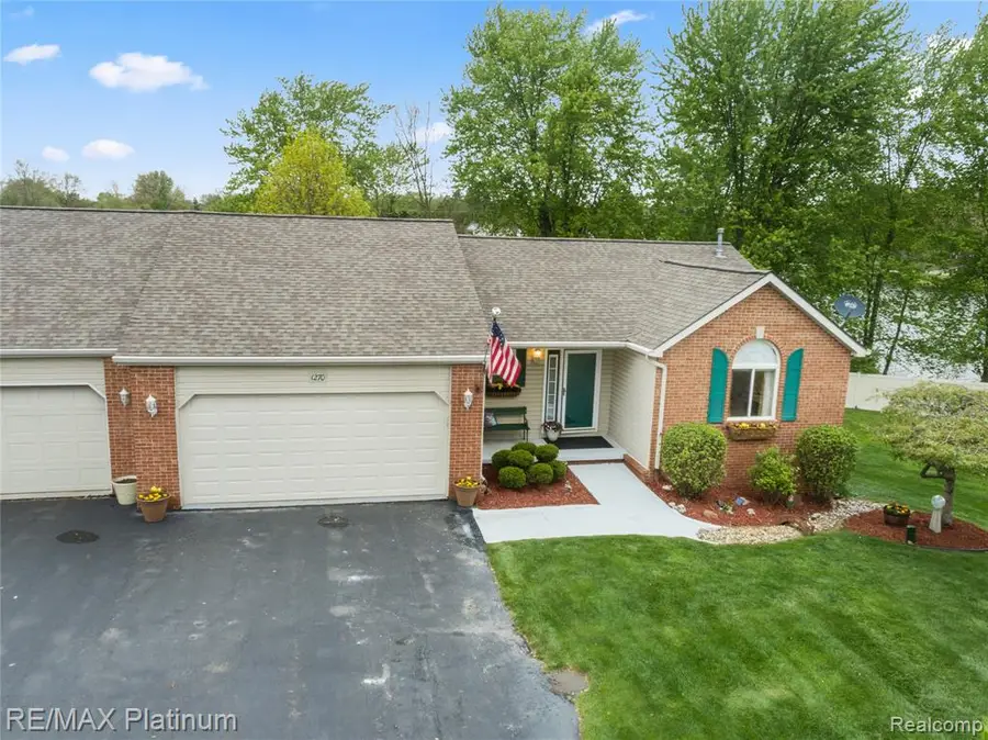 1270 Crystal Pointe, Fenton, MI 48430 - #2