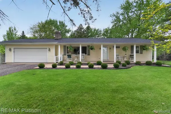 139 Edgemont, Howell, MI 48855
