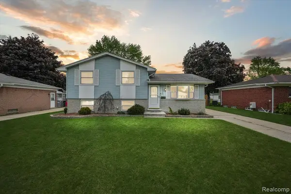 1575 Selma, Westland, MI 48186