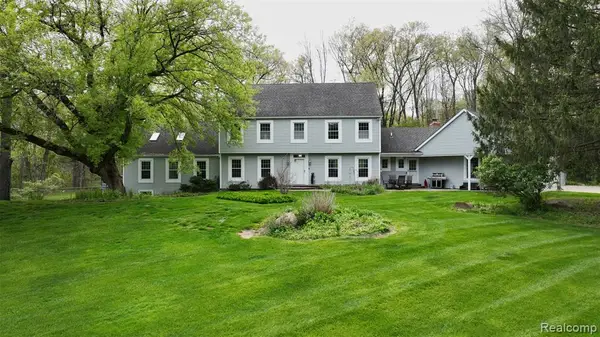 10300 Clark, Davisburg, MI 48350