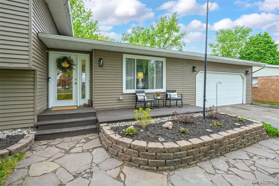 809 Holly Bush, Holly, MI 48442 - #3