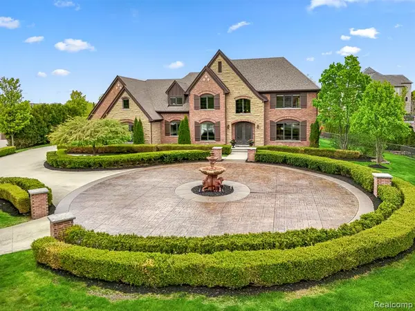 48892 Barola, Northville, MI 48167